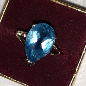 10K SOLID GOLD RING(BLUE TOPAZ 8MM×11MM)